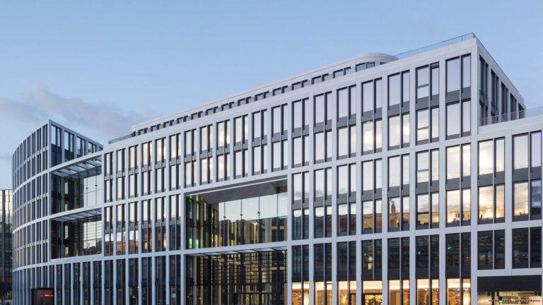 Stagging-2-0-Ads-LP-Anwalt-Rechtsanwalt-Kanzlei-MTR Legal Rechtsanwälte